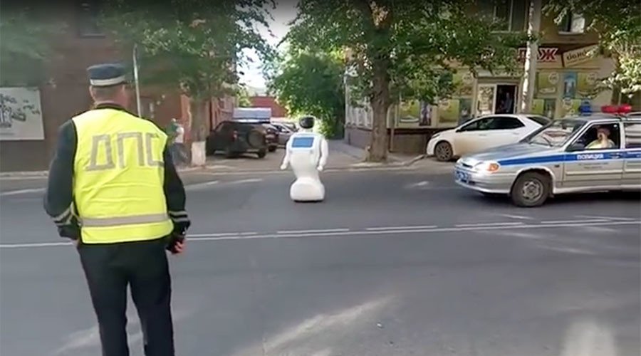 1466088587-robot